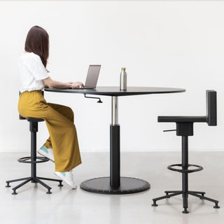 Magis 360° adjustable table in height diam. 55.12 inch Buy on Shopdecor MAGIS collections